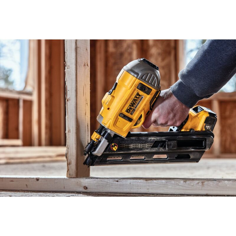 Outil Dewalt DCN692B