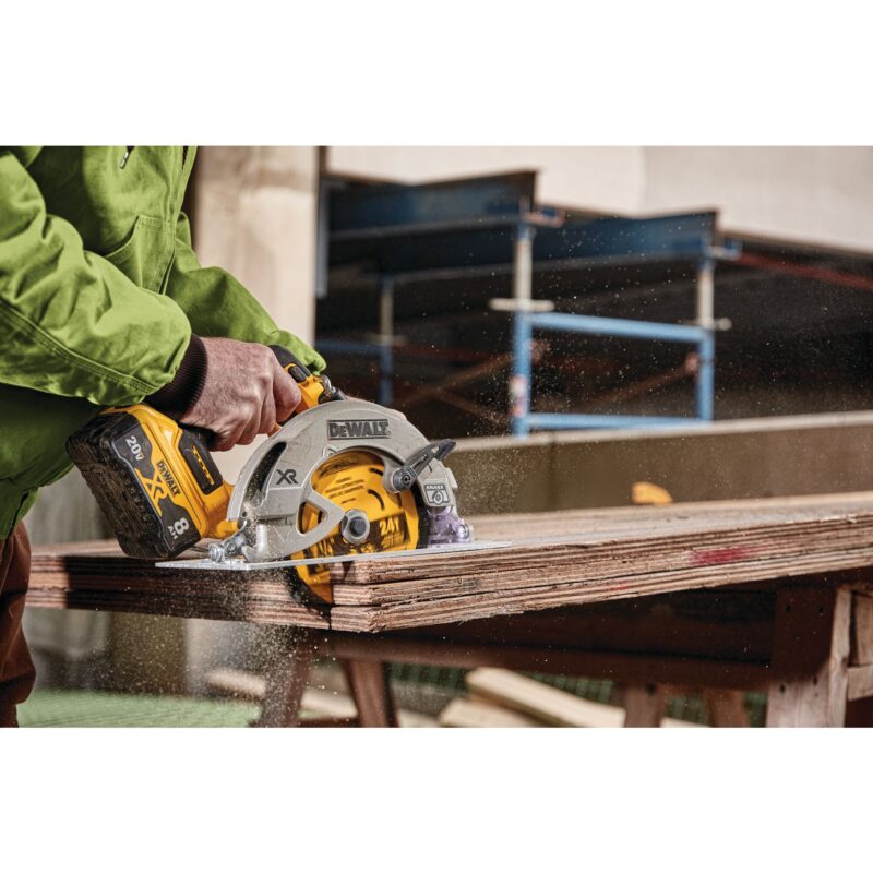 Outil Dewalt DCS574B