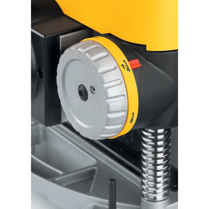 Outil Dewalt DW735